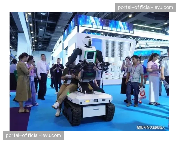 科技融合：新型AI陪练机器人亮相体育用品博览会