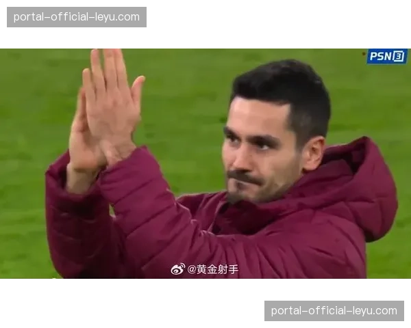 侧记：伊蒂哈德南看台展示巨幅TIFO，致敬即将离任的队长京多安