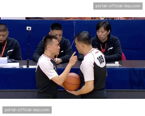 海外拉练首战告捷：CBA联队依靠末节高位压迫打出18-0攻击波逆转欧洲劲旅